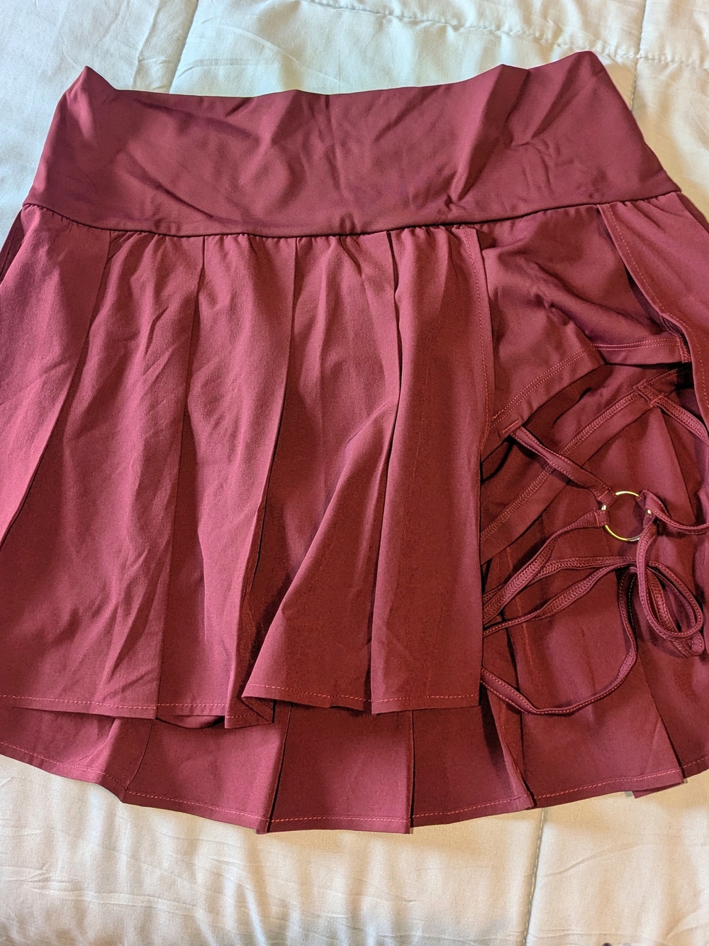 Halara Flexi-Size Pleated Mini Skirt in Burgundy Size XL NWT - Picture 1 of 3